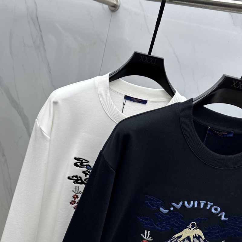 l0vis Vvtt0n t-shirt